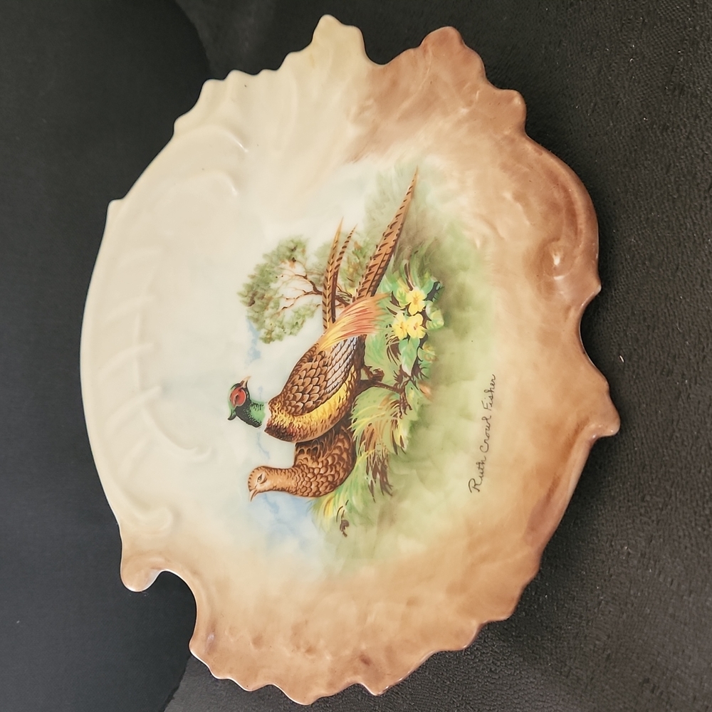 VINTAGE RUTH CROWL FISHER HAND PAINTED DECORATIVE DISH - Picture 1 of 8